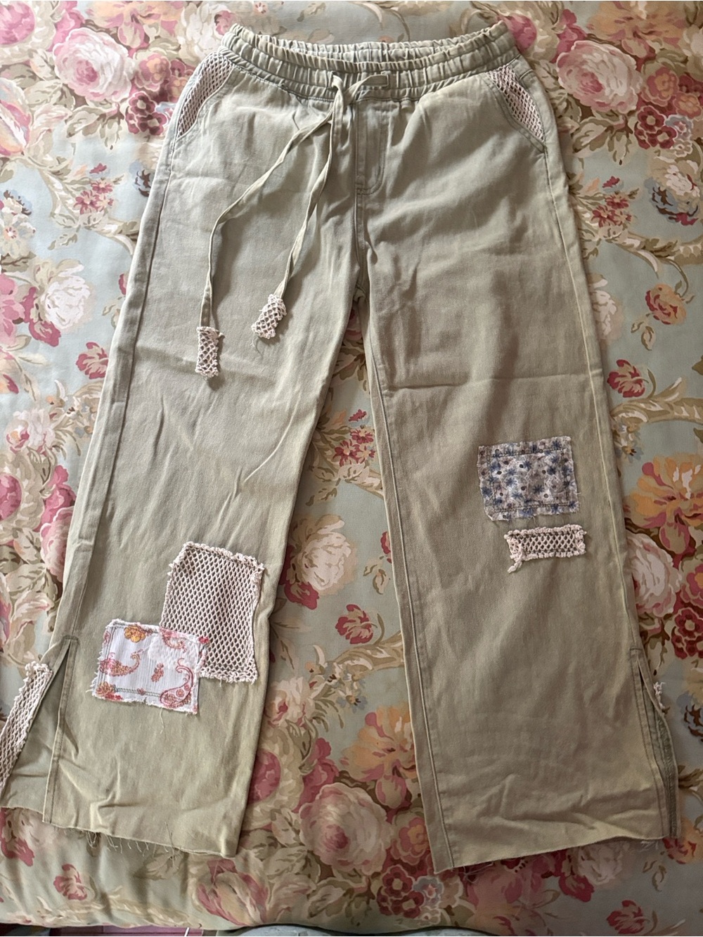 POL sage Patchwork Drawstring Pants size small